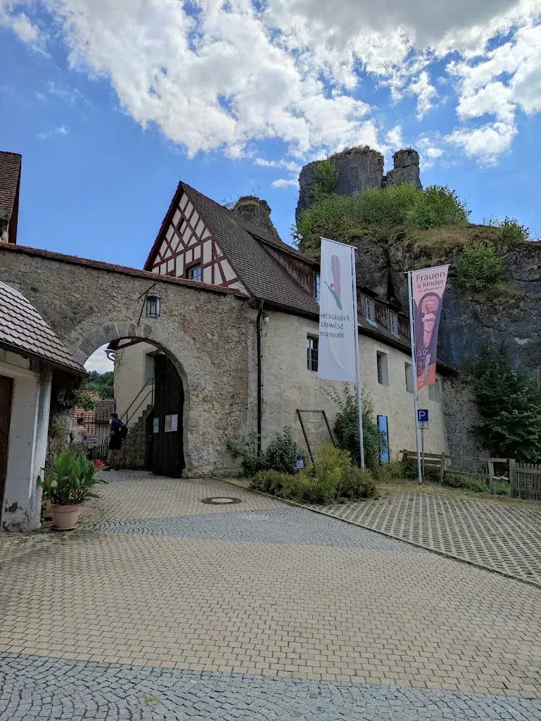 Gaststätte Zum Fahnenstein_Pottenstein_slider_image_2