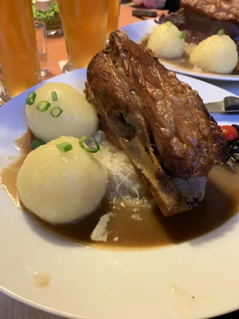 Dennis_Gasthausbrauerei Hufeisen_Pottenstein_avis