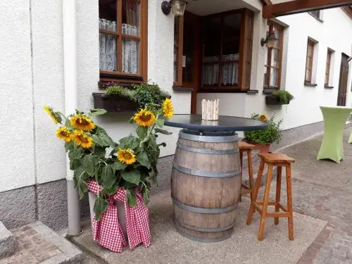 Weinbau - Heurigenschenke - Schüller KG_Rauchenwarth_slider_image_3