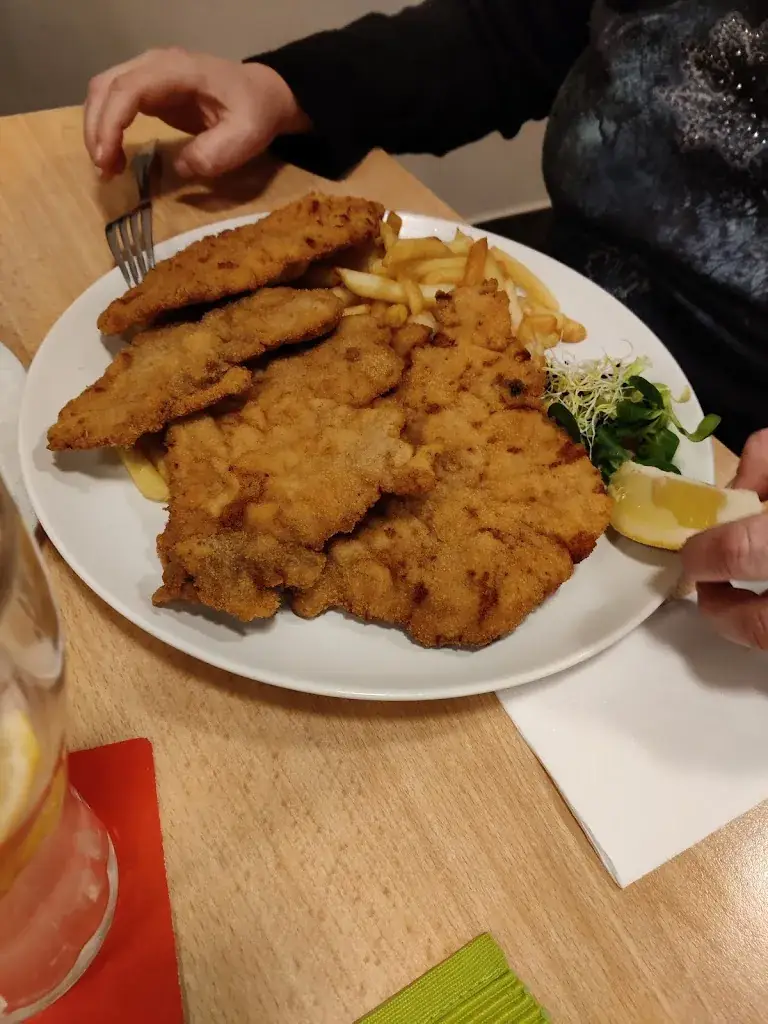 Reinhard_Joe's Pub_Krensdorf_review