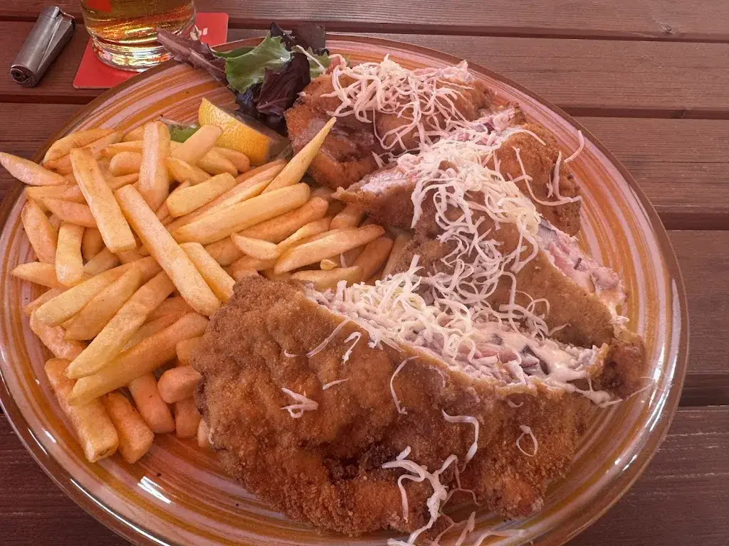 Joe's Pub restaurant in Krensdorf