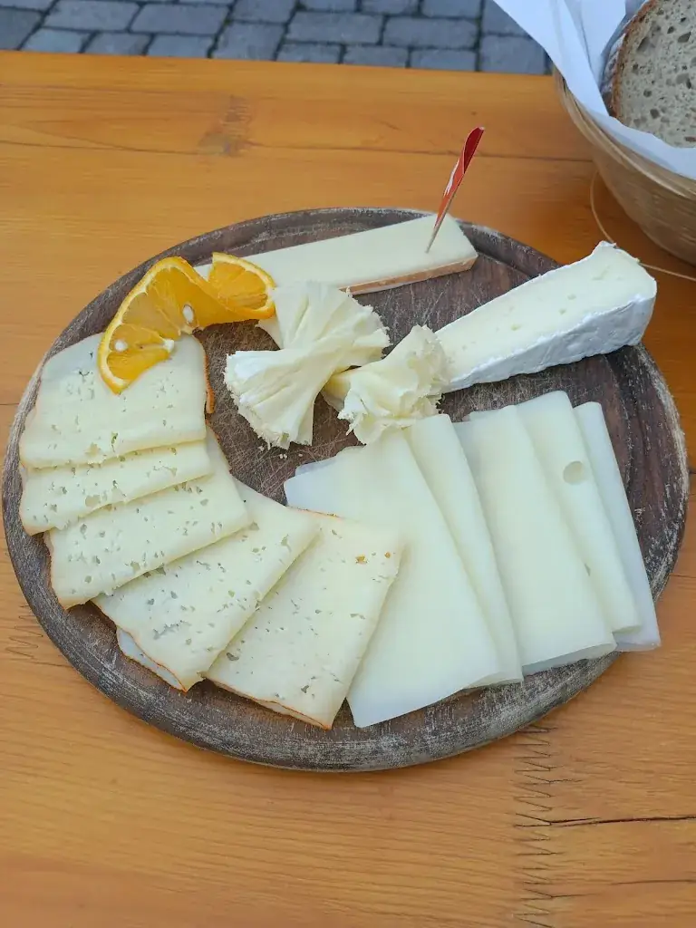 Menu_Weinbau Ernst Hartl_Reisenberg_image_5