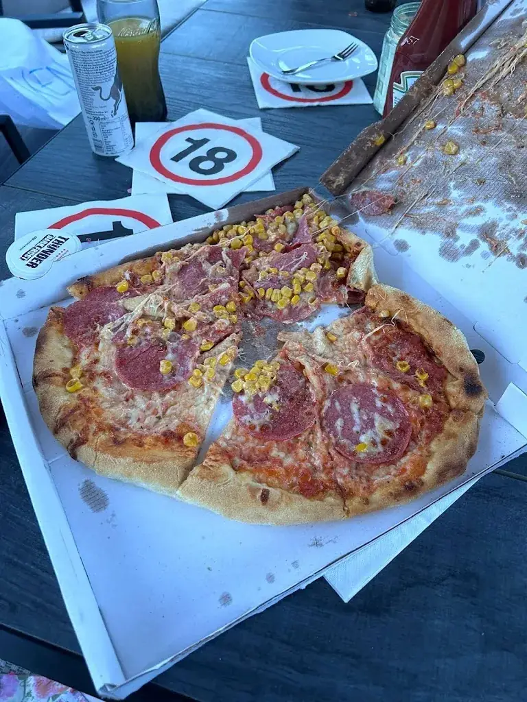 lisa thal_Pizzeria Lorenzo_Rohrbach an der Gölsen_recensione