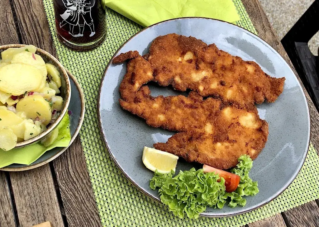 Natalia Khilkevitch_W4 - Wein l Genuss l Kultur_Röschitz_avis