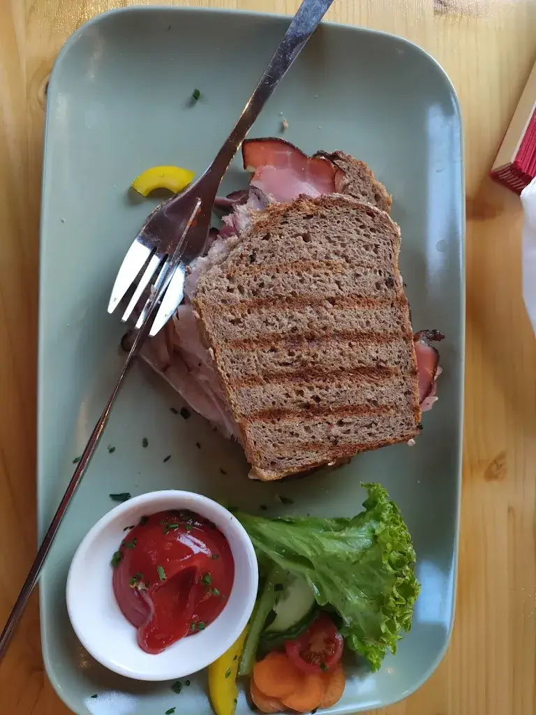 Tanja Wechselberger_Wein & Heurigen DUNKL_Röschitz_recensione