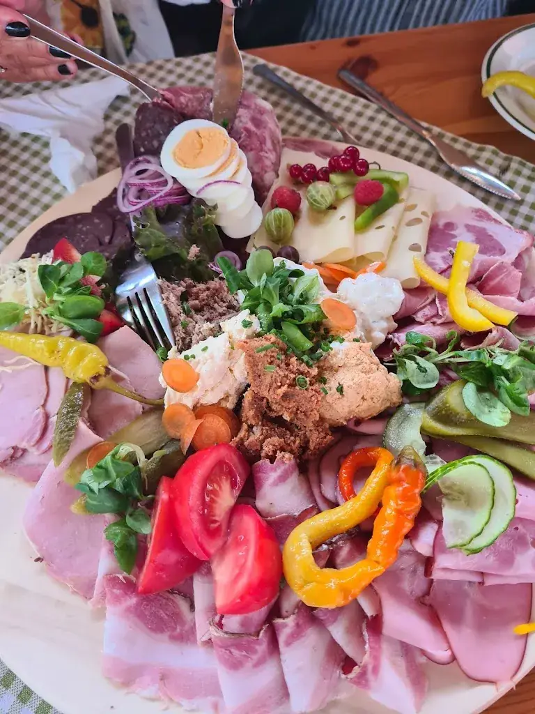 Wein & Heurigen DUNKL_Röschitz_slider_image_1