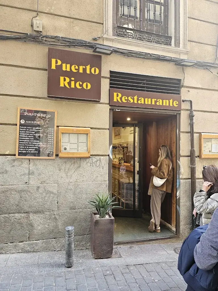 Irina Ludosanu_Puerto Rico_Rohrendorf bei Krems_review