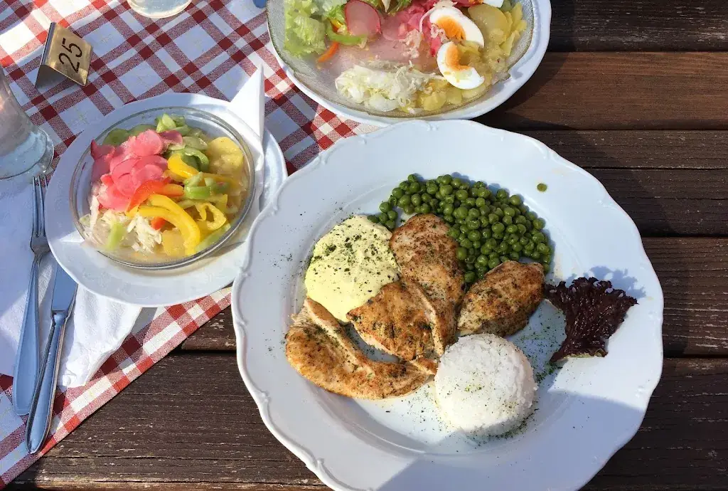 Natalia Khilkevitch_Gasthof Orthof_Sankt Corona am Wechsel_avis