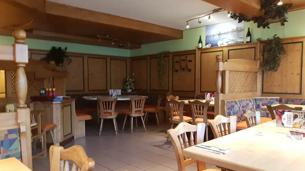 Pizzeria Giovanni_Sankt Leonhard am Forst_slider_image_1