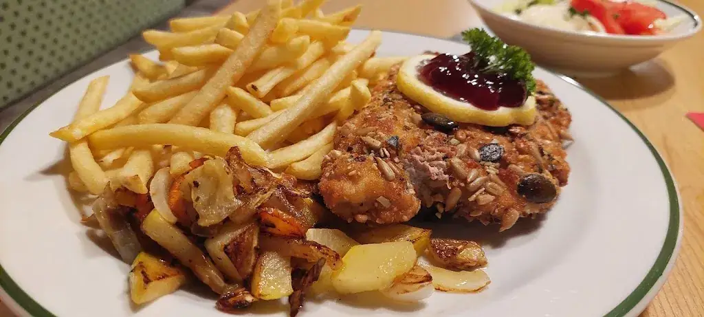 Tamar N_Gasthof Vorauer am Höllerersee_Sankt Pantaleon_review