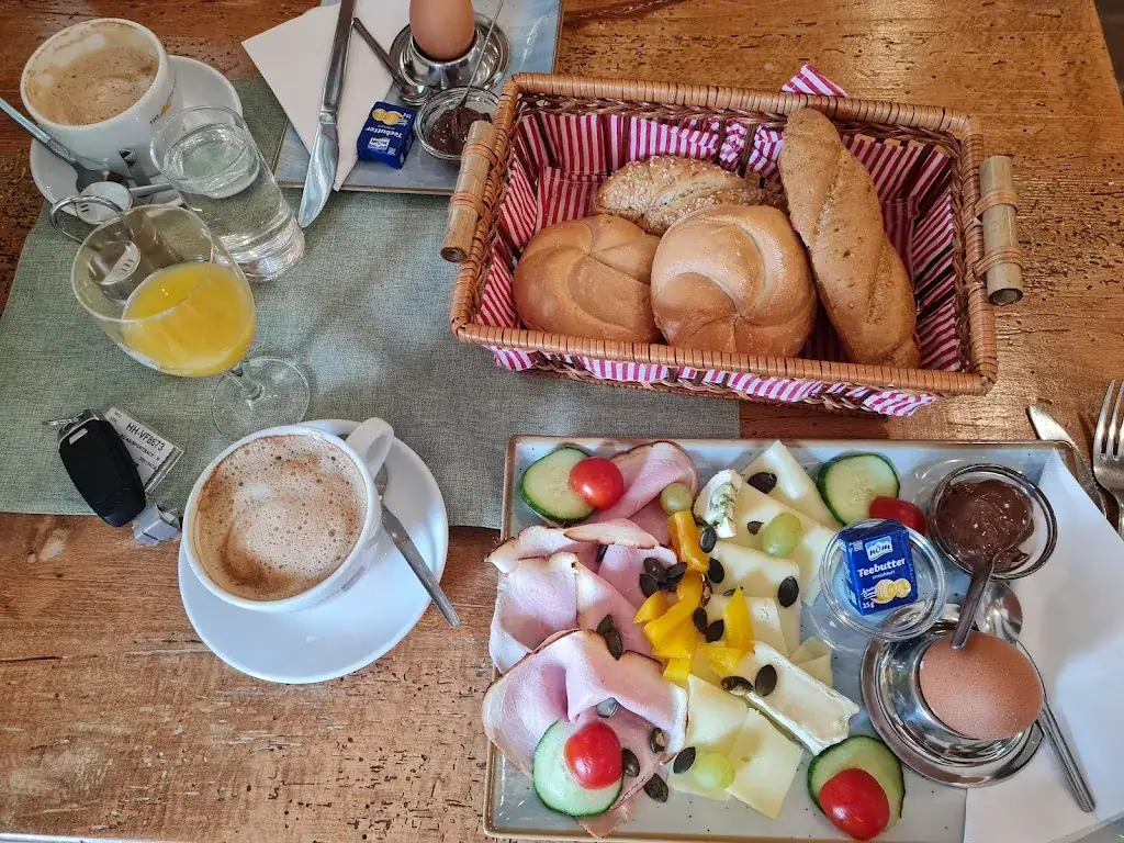 Steffi M_Zur süßen Zimmerei_Schönau an der Triesting_review