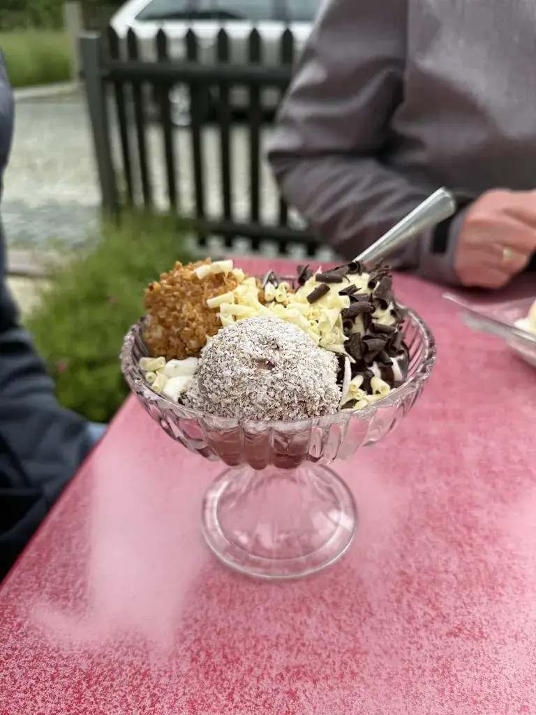 Anne Heidrich_Eiscafé & Conditorei 