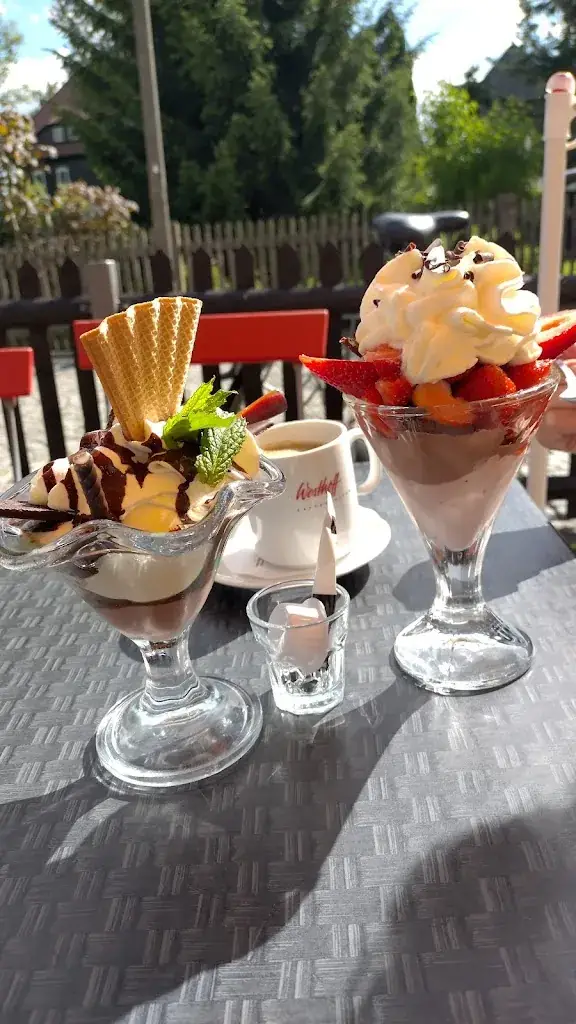 Falko Winkler_Eiscafé & Conditorei 