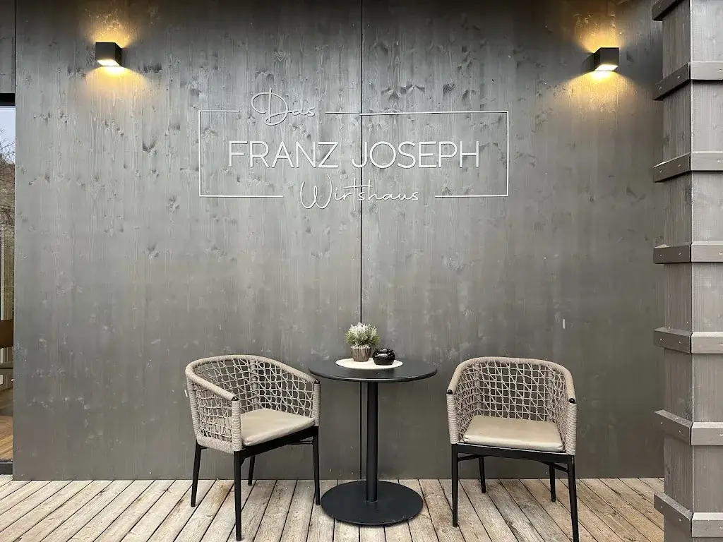 Charles Wardell_FRANZ JOSEPH Wirtshaus_Schrattenthal_review