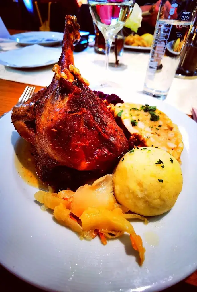 Marta Silva_Landgasthaus Demel_Schönkirchen-Reyersdorf_reseña