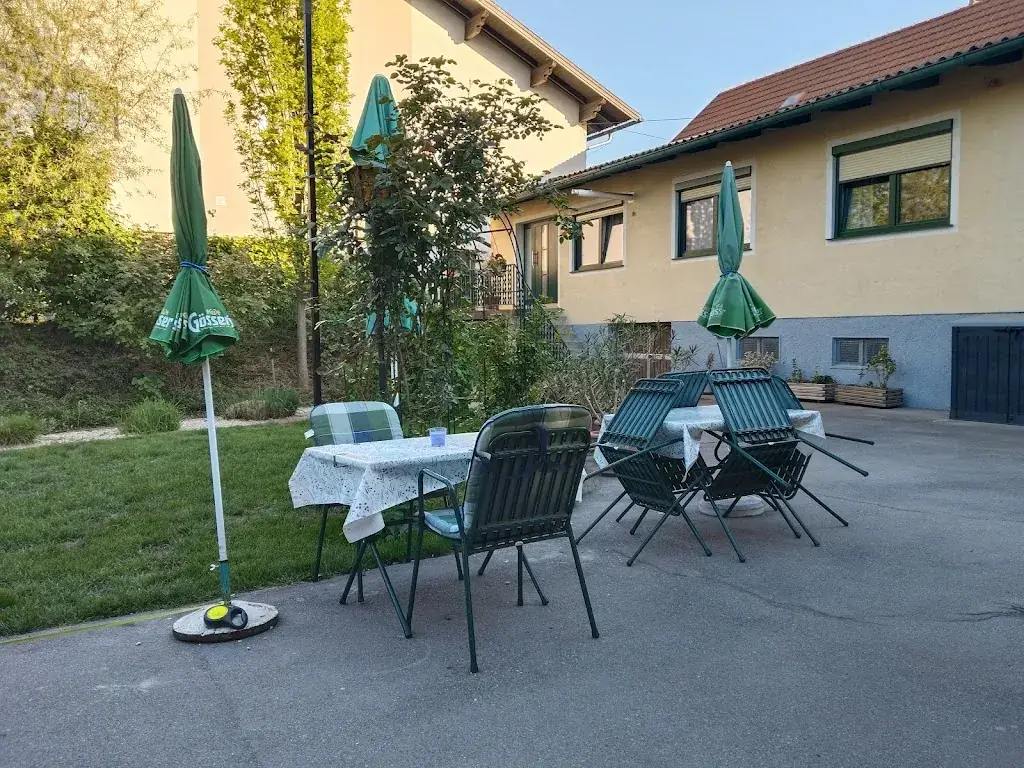 Gassi senior_Landgasthaus Demel_Schönkirchen-Reyersdorf_reseña