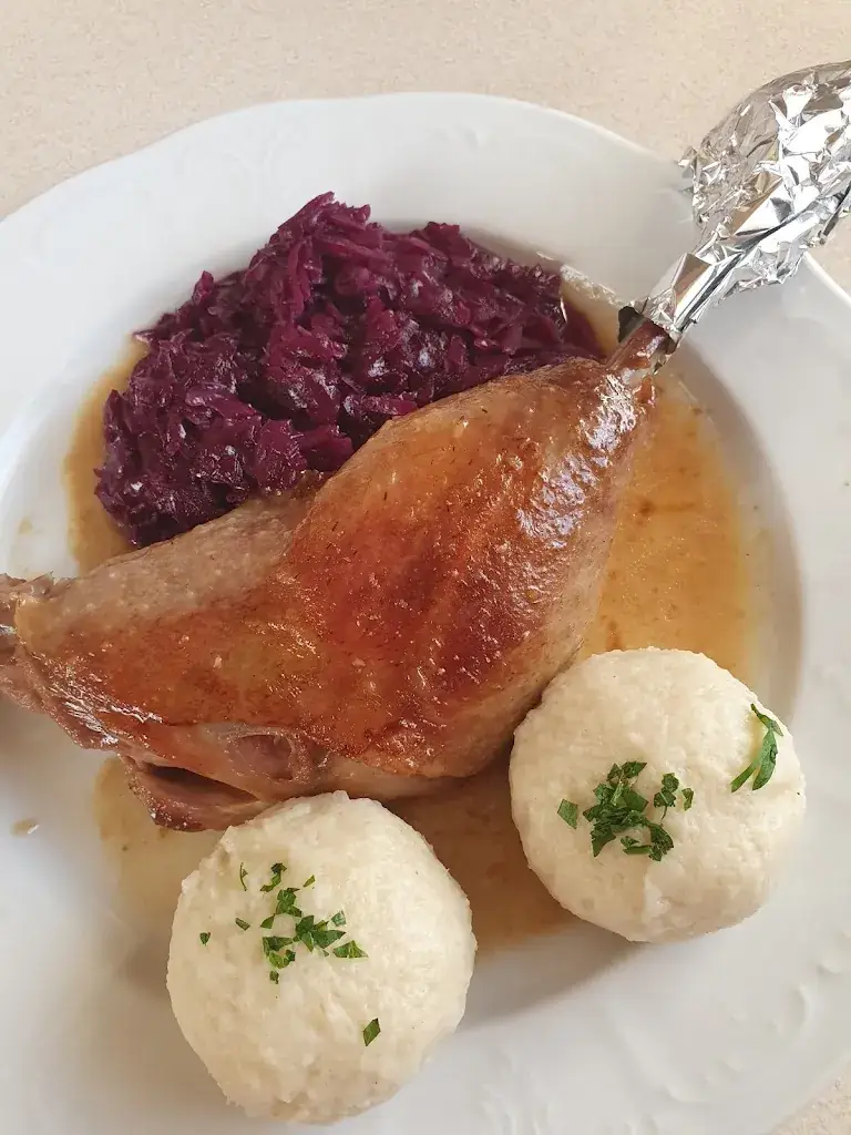 Slavka slavka_Cafe Naturpark_Schwarzau im Gebirge_avis