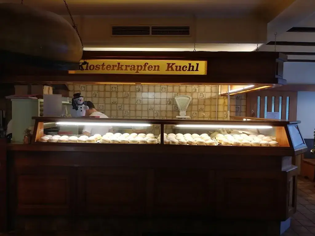 Lilla Fesüs_Kirchenwirt Fam. Auer GmbH_Schottwien_review