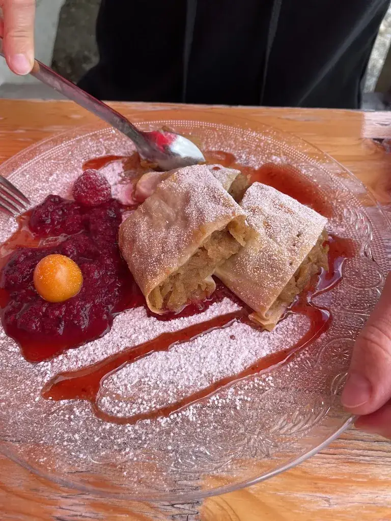 Harald Kaindl_Mittelstation - Bar & Restaurant_Markt Sankt Martin_review