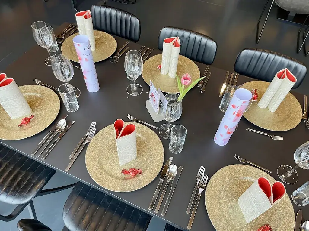 Mittelstation - Bar & Restaurant_Markt Sankt Martin_slider_image_2