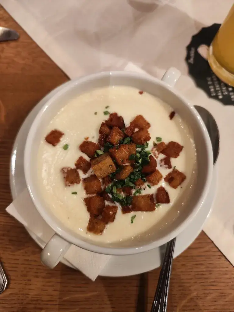 Ajay Gowda_Kaminstube Zlabinger_Schwarzenau_review