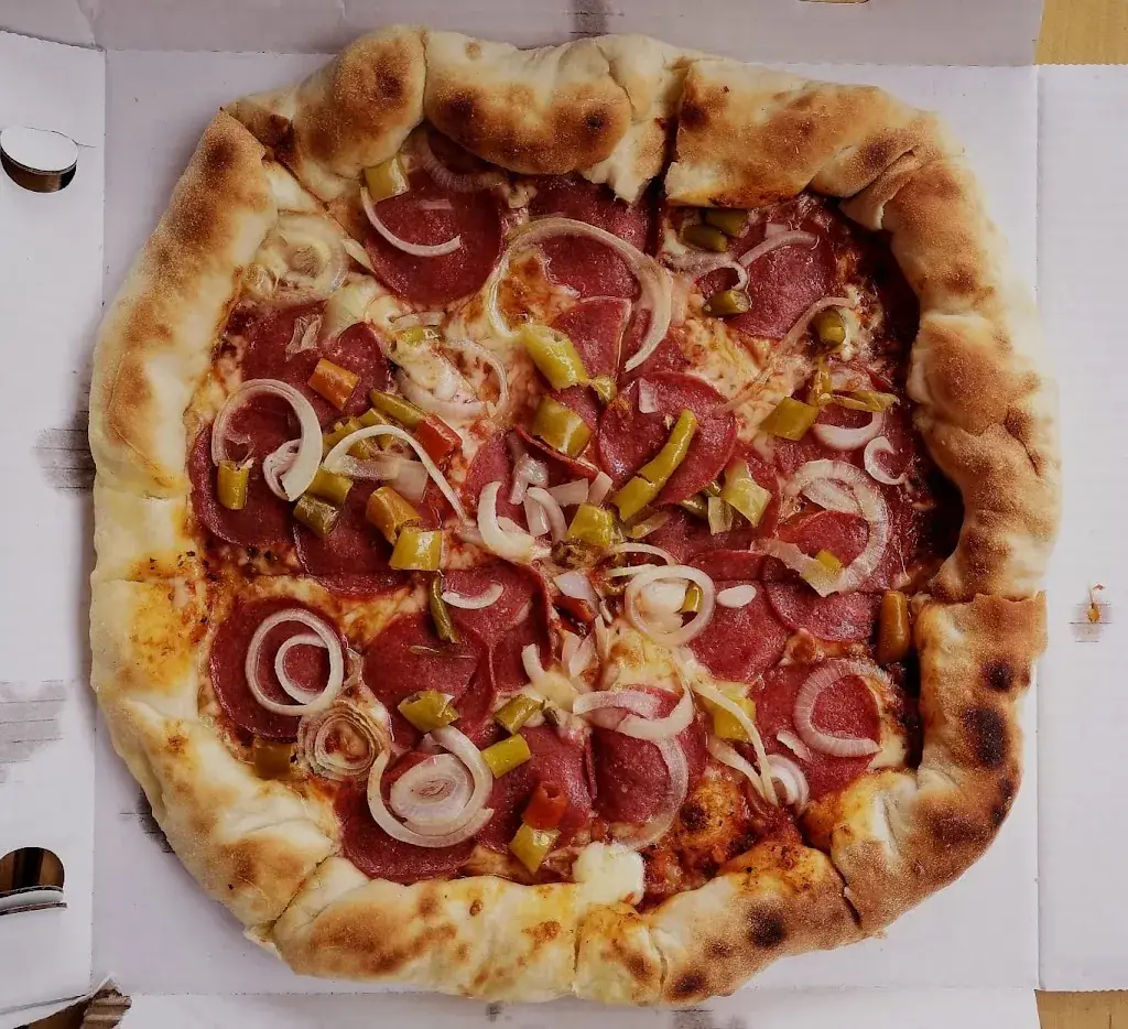 Cristian Pirghie_Erkus Döner Pizza Schnitzel_Schwadorf_recensione