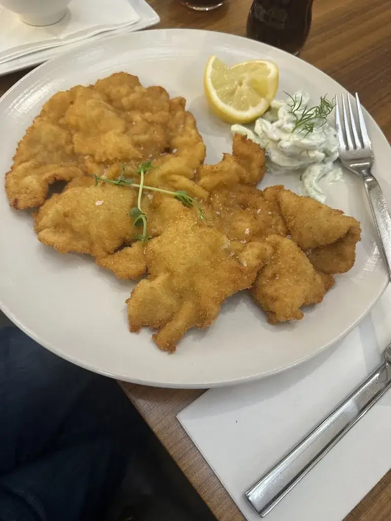 Richard Myers_Wolfgang Puck Kitchen & Bar_Schwechat_review