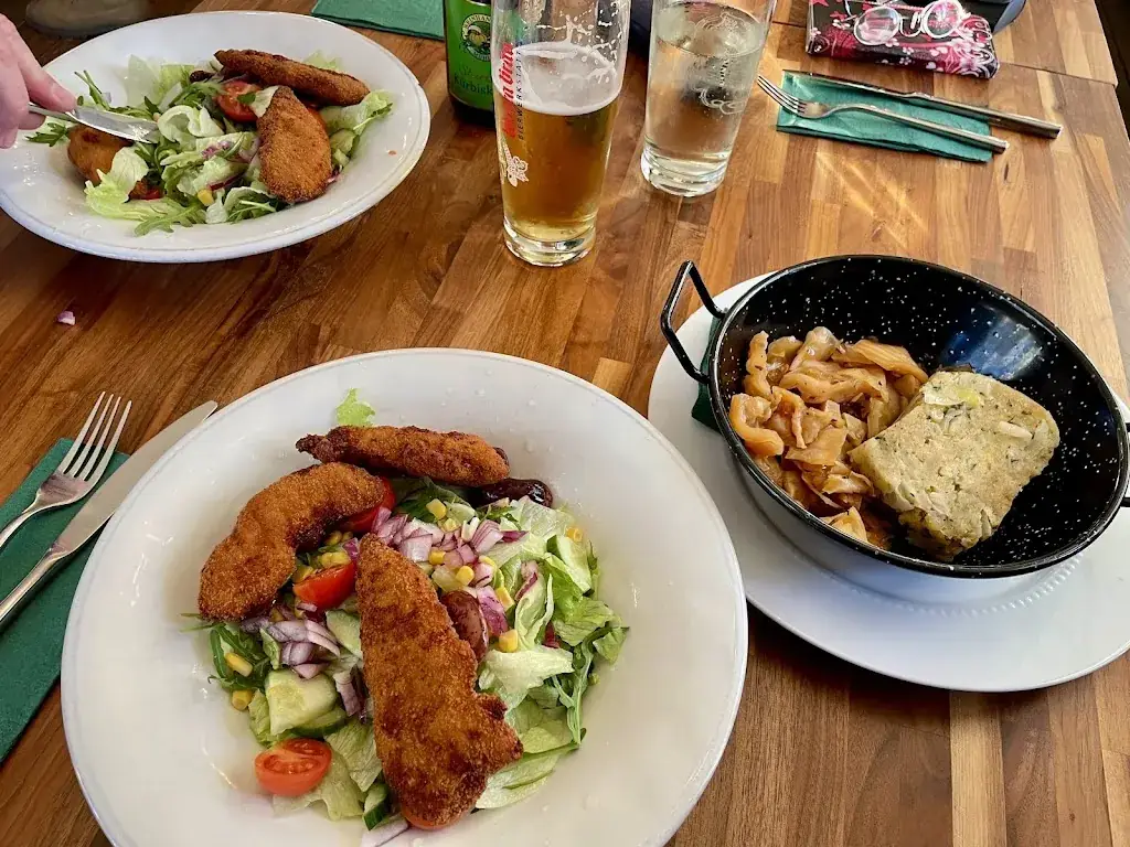 Zum Waldhaus_Seebenstein_slider_image_2