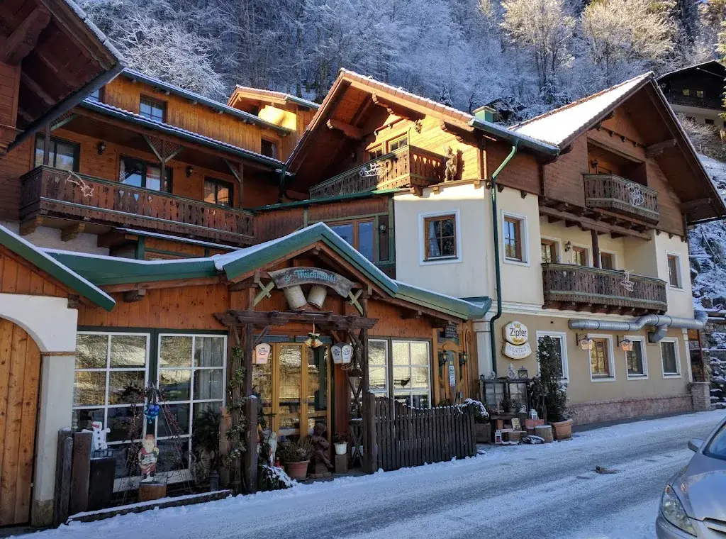 Dániel Lévai_Apartments Haslaustube_Schwarzenbach an der Pielach_recensione