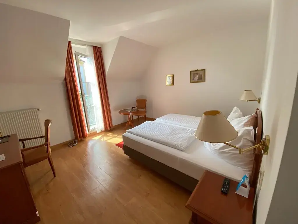 Hotel DREIKÖNIGSHOF - Familie Hopfeld_Sierndorf_slider_image_3