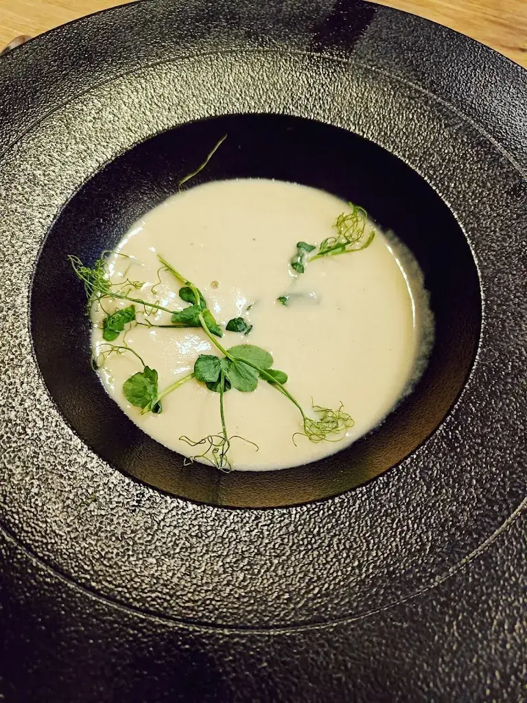 Marina Nigrowics_4Seasons Gasthaus_Sierndorf_review