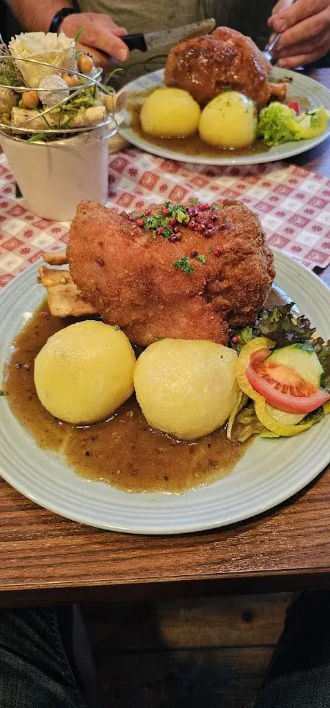 M Kustes_Gasthaus Synderhauf - Marianne Synderhauf_Schwarzenbach_review