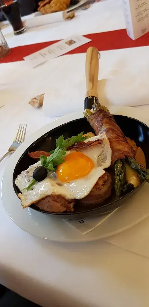 Franz Schiefer_Stiftsmeierhof Seitenstetten_Seitenstetten Markt_review