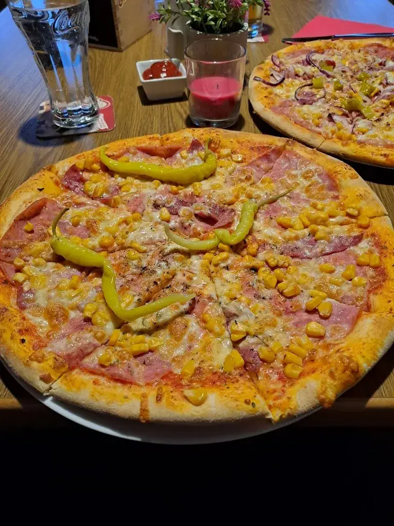 G_a_z S.F.C_Pizzeria Seitenstetten / Fliegerstüberl_Seitenstetten Markt_recensione