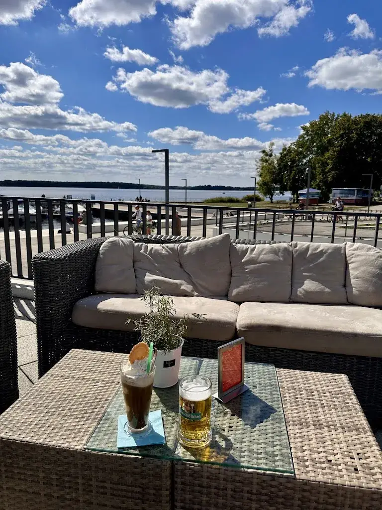 Pier 1 - Restaurant & Eiscafé am Stadthafen Senftenberg_Senftenberg_slider_image_3