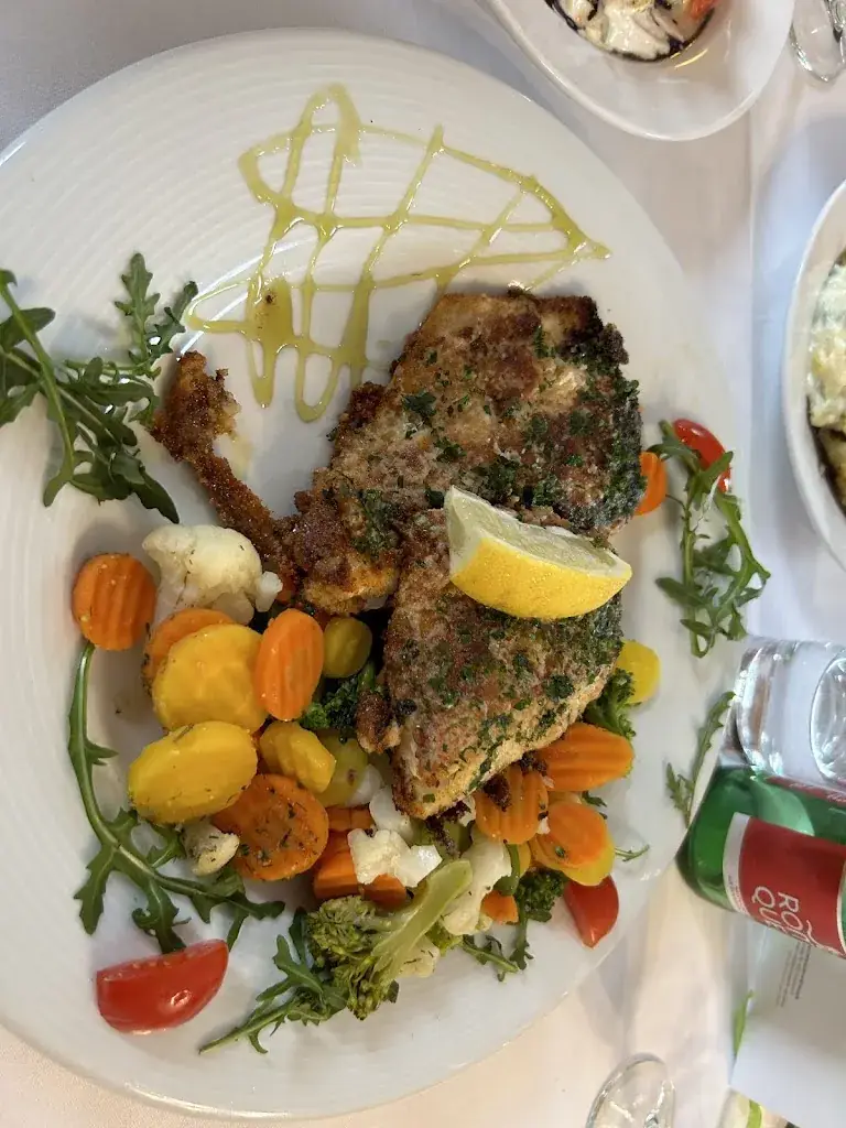 Jasmin Erber_Dorfwirtshaus Deimbacher_Statzendorf_recensione