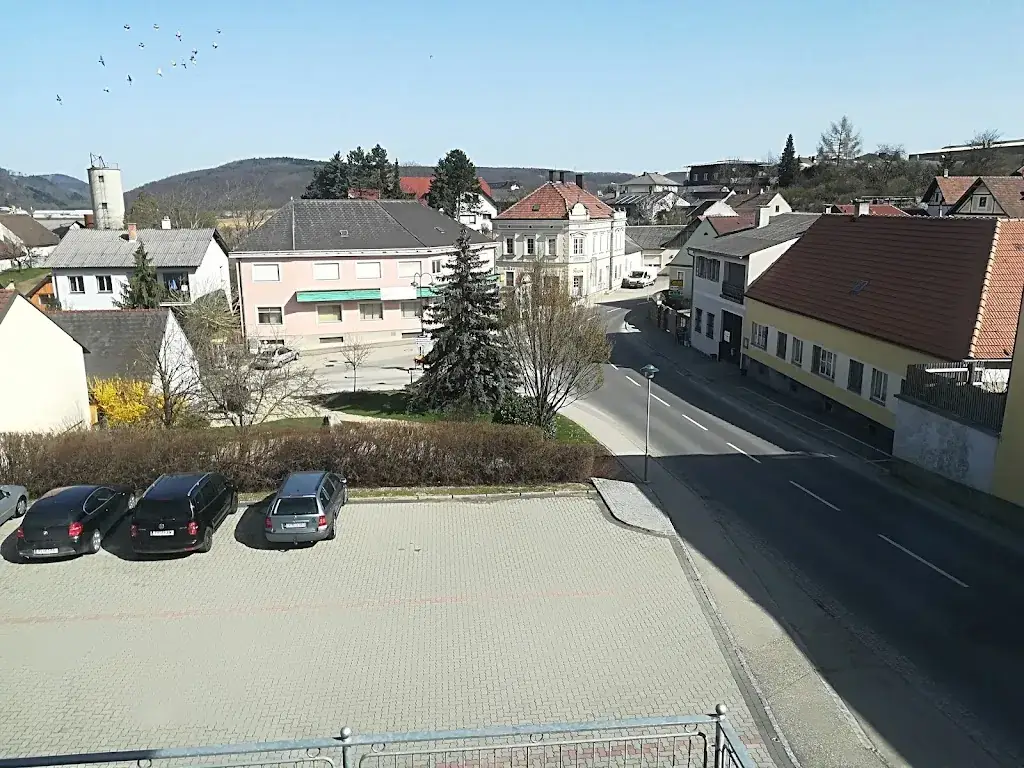 Dorfwirtshaus Deimbacher ristorante a Statzendorf