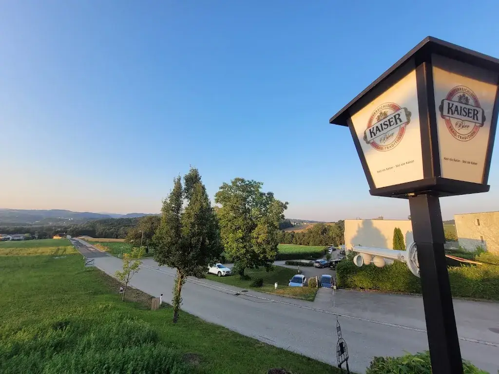 Emil ten Emil_Landgasthof Kremslehner_Stephanshart_review