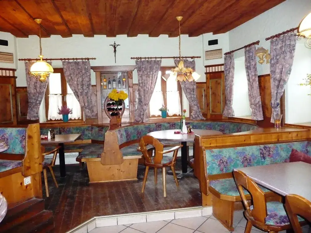 Zum grünen Baum - Café - Restaurant - Pizzeria restaurant à Steinakirchen am Forst