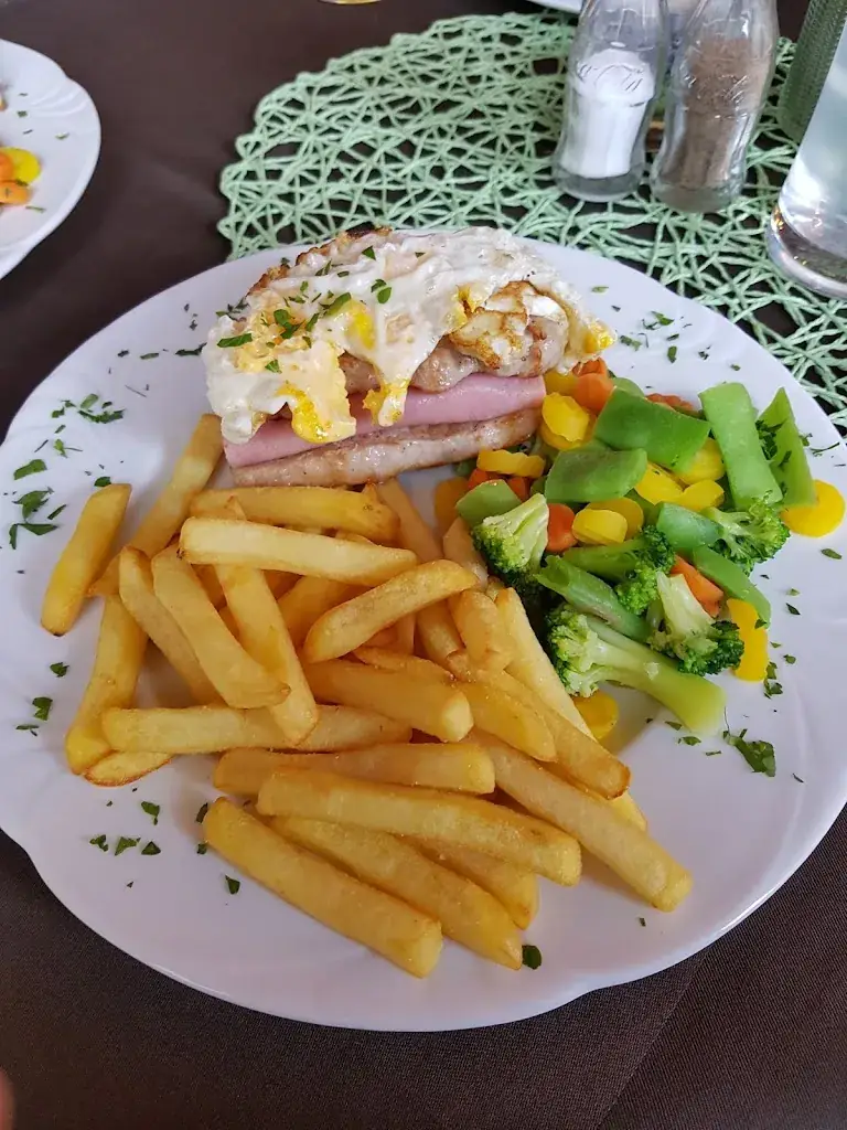 Dani B._Wöllersdorferhof_Steinabrückl_review