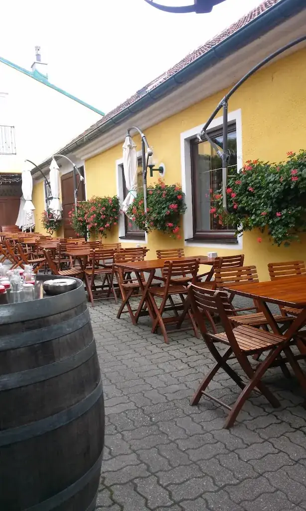Weingut - Heuriger Studeny ristorante a Sooss