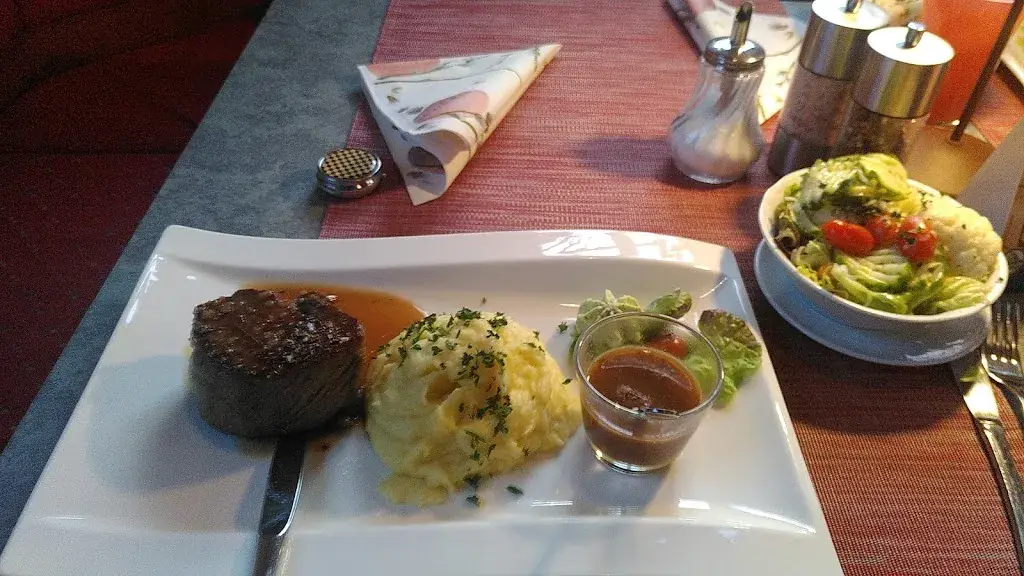 Thomas Glockner_Restaurant „Zum Bader“_Moschendorf_review