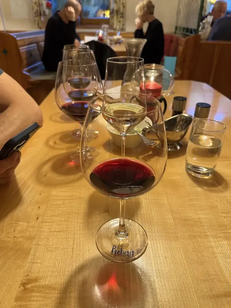 Rohma Enggardini_Weingut Hecher_Sooss_avis