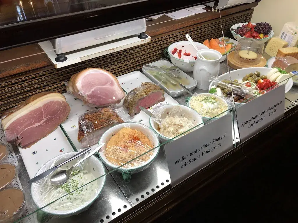 Florian Wolf_Heuriger Grabner-Sederl_Sooss_review