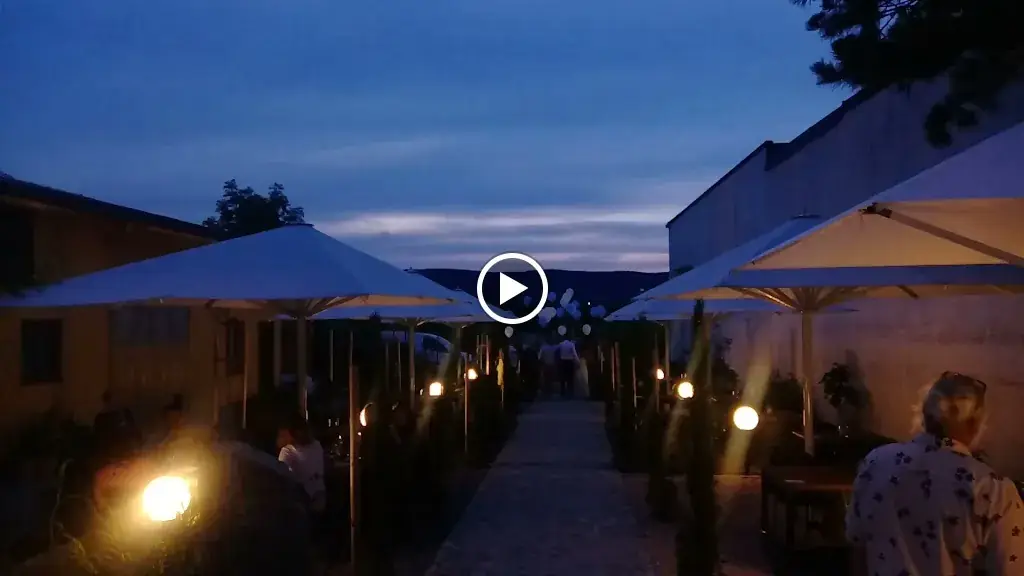 Zum Goldenen Flascherl_Sooss_slider_image_2