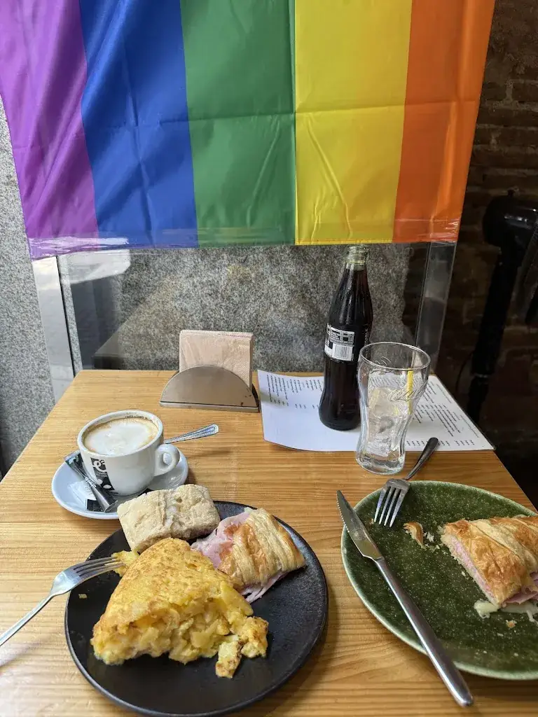 Rikki Waite_Loreto Coffee Bar_Loretto_recensione