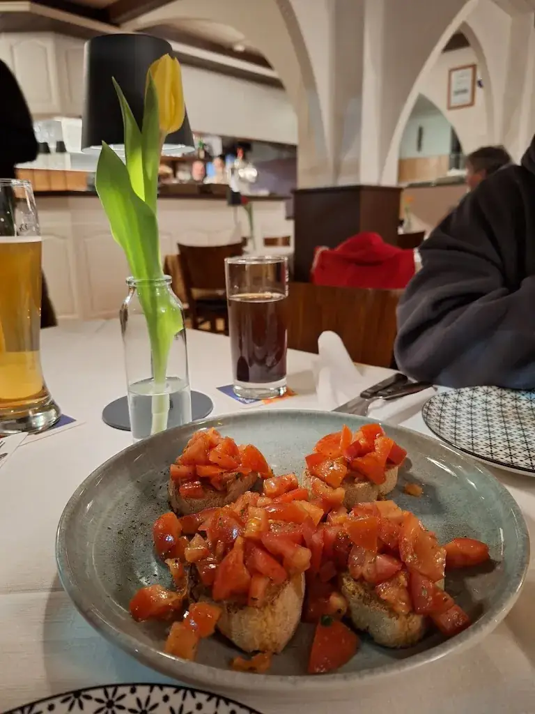 Maya A._Ristorante Pizzeria Casa Rustica_Stetten_avis