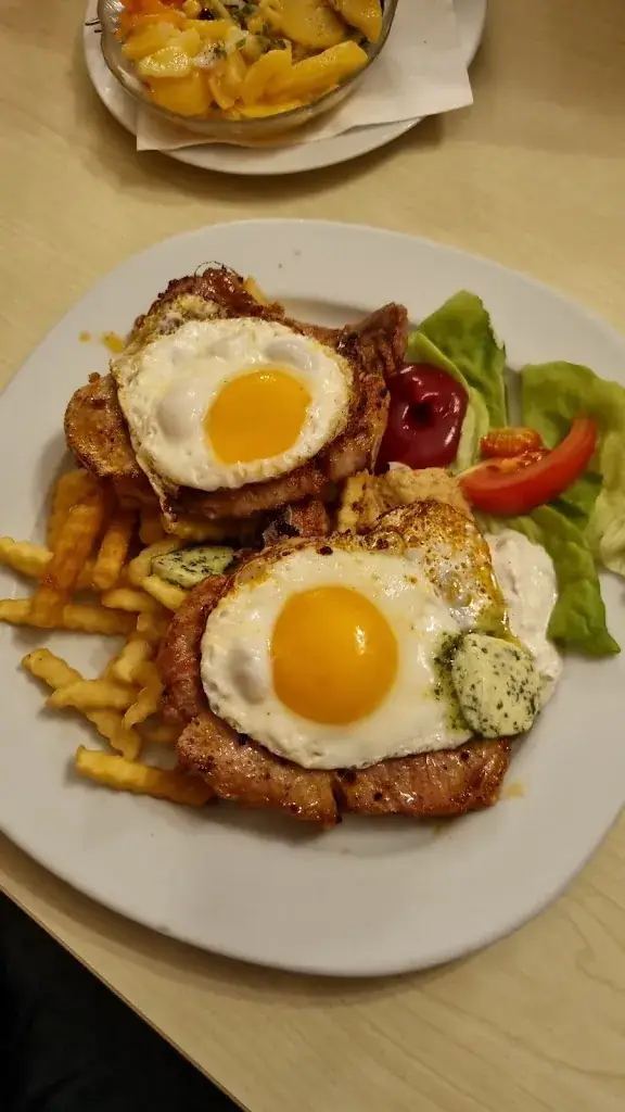 HD1_Heuriger Weinbau Krapp_Tattendorf_avis