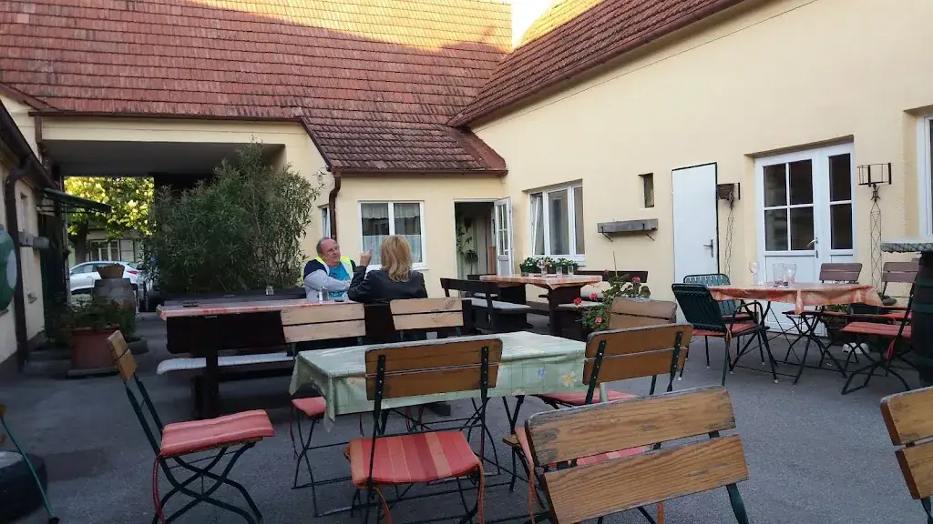 Heuriger Weinbau Krapp ristorante a Tattendorf
