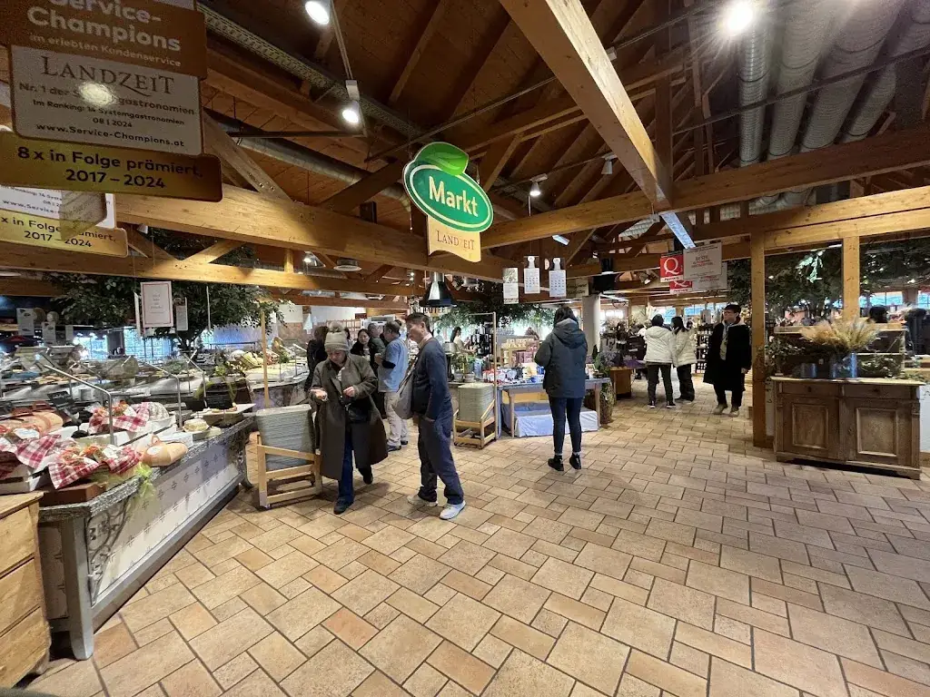 Landzeit Strengberg_Strengberg_slider_image_3